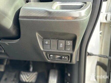 Honda, Stepwgn, 1500, 150, бензин, минивэн, вариатор, передний привод, среднее состояние, правый, белый, 2 170 000 ₽