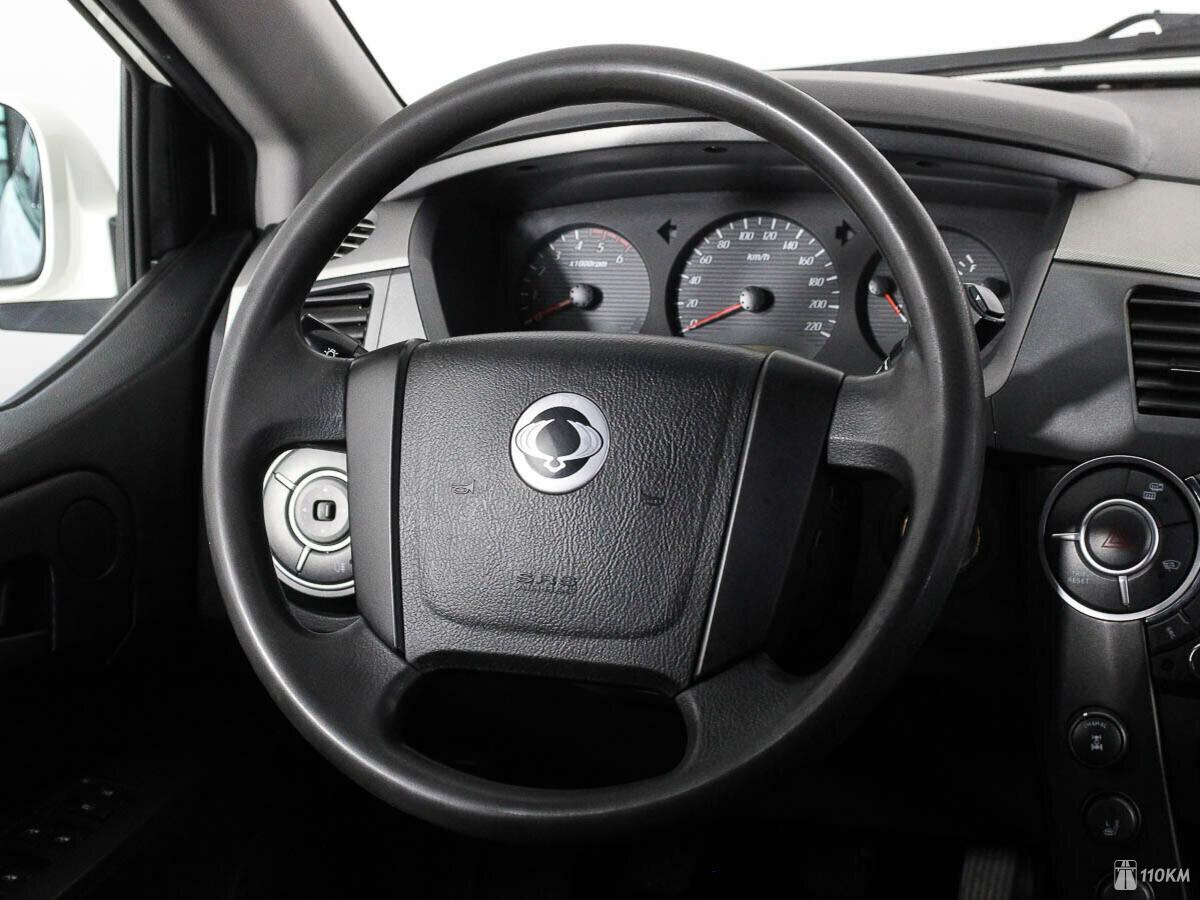 SsangYong / KGM, Kyron, 2000, 0, дизель, внедорожник, механика, полный привод, среднее состояние, левый, белый, 885 000 ₽