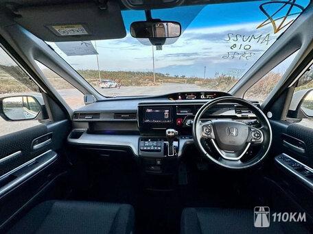 Honda, Stepwgn, 1500, 150, бензин, минивэн, вариатор, передний привод, среднее состояние, правый, белый, 1 900 000 ₽