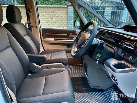 Honda, Stepwgn, 1500, 150, бензин, минивэн, вариатор, передний привод, среднее состояние, правый, белый, 1 315 000 ₽
